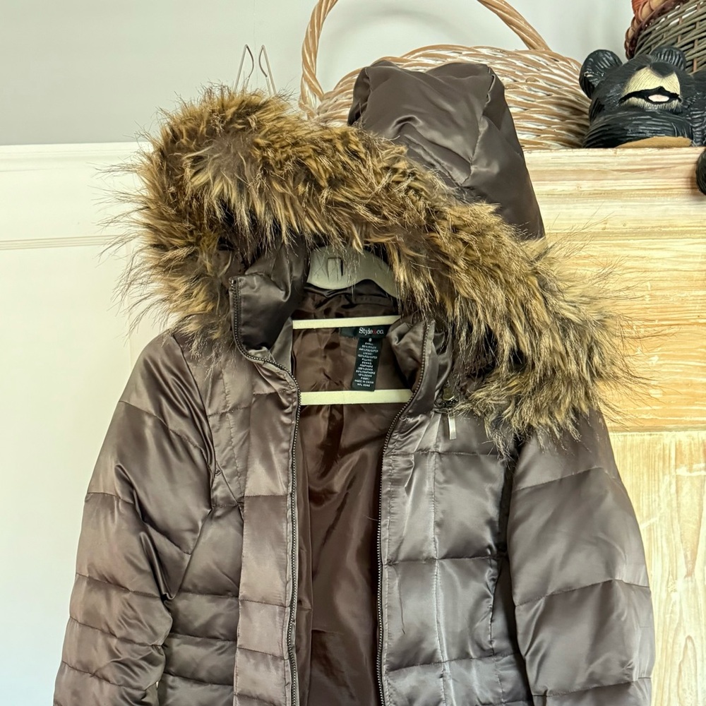 Style & Co Beautiful Winter Puffer Jacket. Hood zips off. Perfect condition.